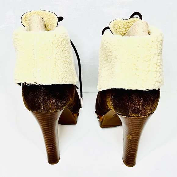 Michael Kors Lara Sherpa Cuffed Studded Platform Faux Shearling Bootie Heel - Picture 8 of 14